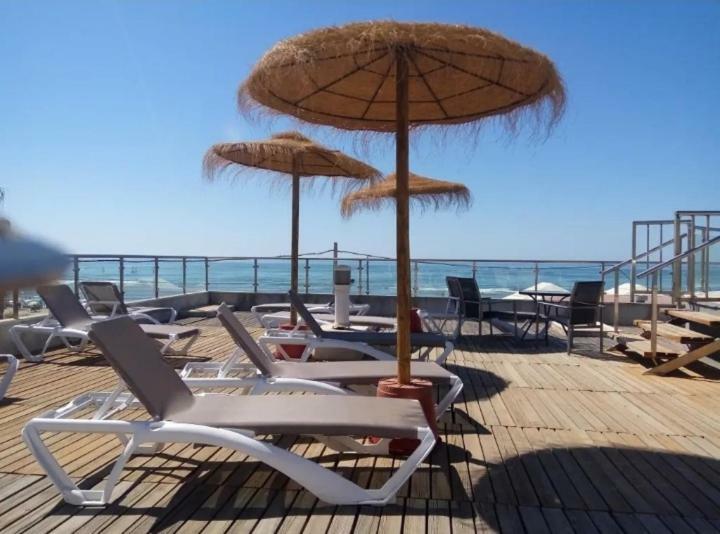 Islantilla-Apartamento Con Piscina Y Garaje En Primera Linea De Playa Исла Кристина Екстериор снимка